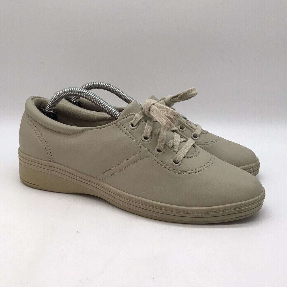 Grasshoppers by Keds Taupe Lace Up Shoes Women's 7.5M Low Top Wedge Sneakers